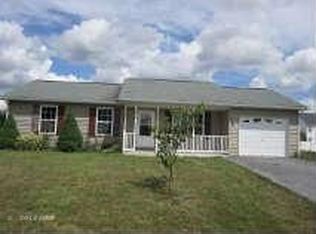 98 Alcott Ave, Inwood, WV 25428