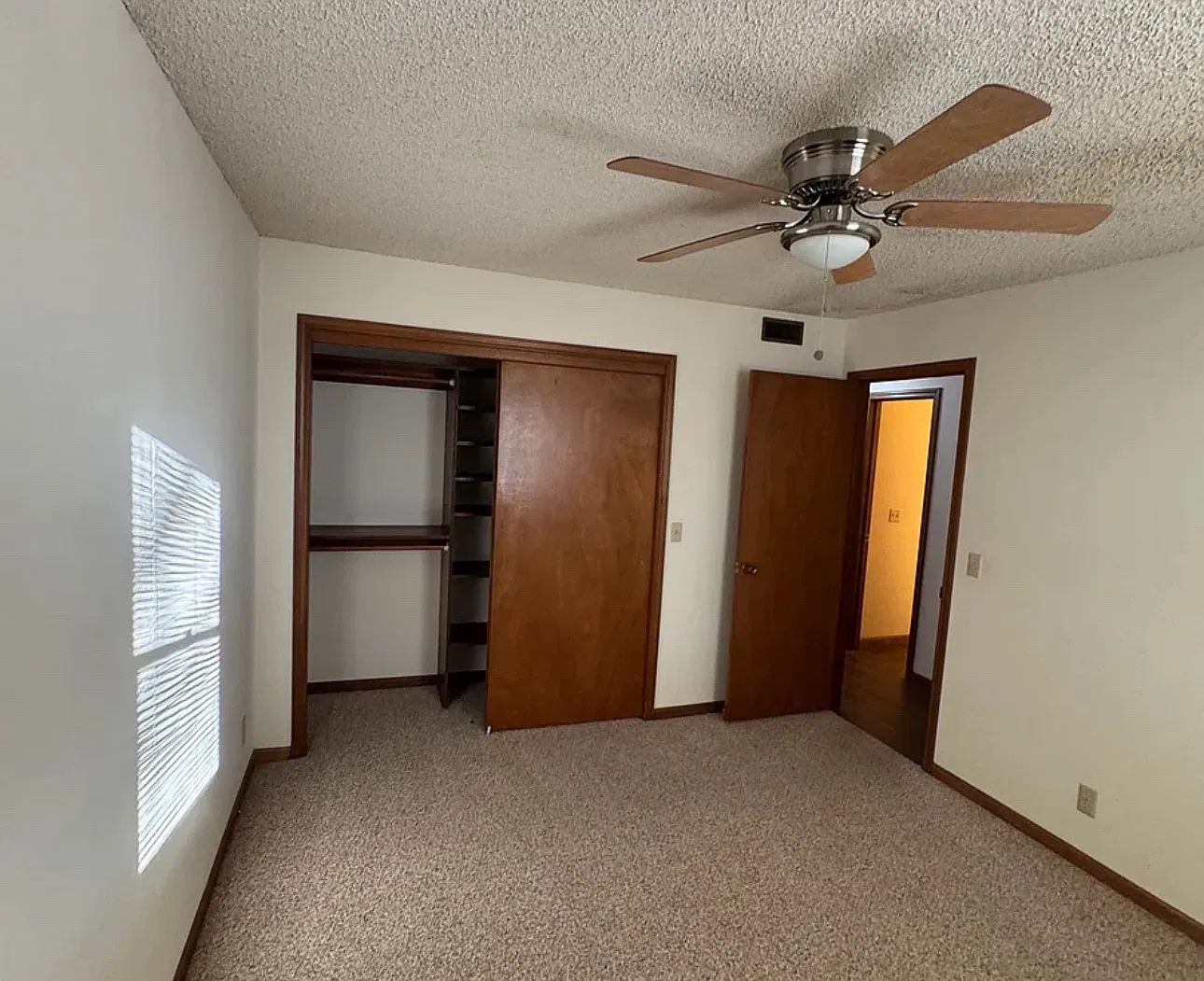 2 bed, $1,200 — Photo 3