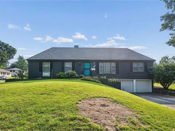 4835 NE Sherwood Dr, Kansas City, MO 64119
