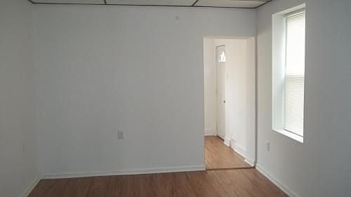 5th image of 2171 E Hagert St #1