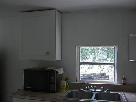 2nd image of 439 Rogers St