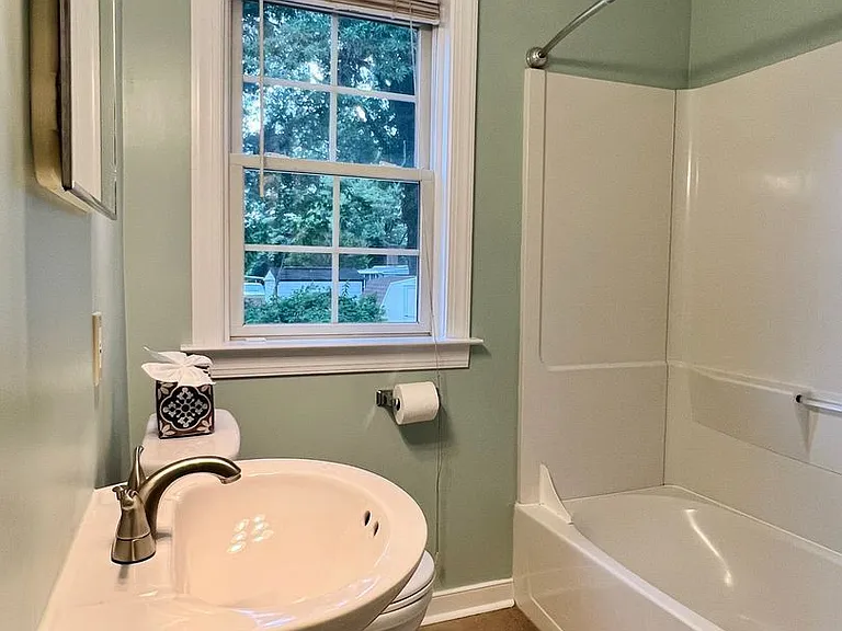 2517 Williams St — Photo 10