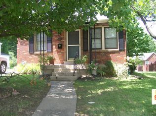 407 S Laclede Station Rd, Saint Louis, MO 63119