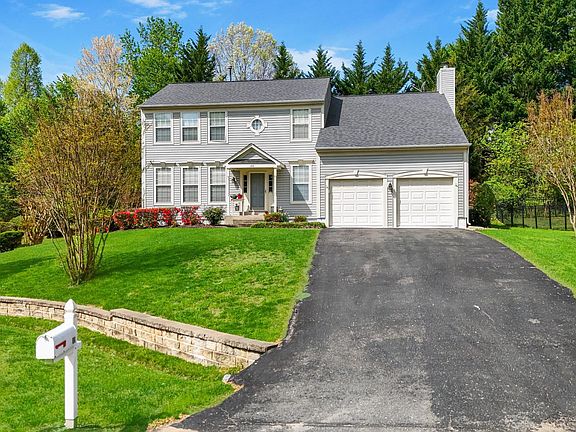 2nd image of 66 Blossom Wood Ct