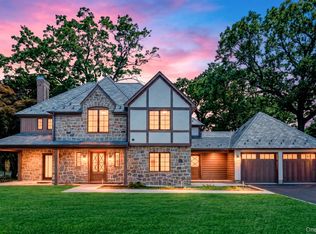 46 Banbury Rd, Rockville Centre, NY 11570