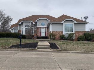 3353 E Hoke Dr, Springfield, MO 65804