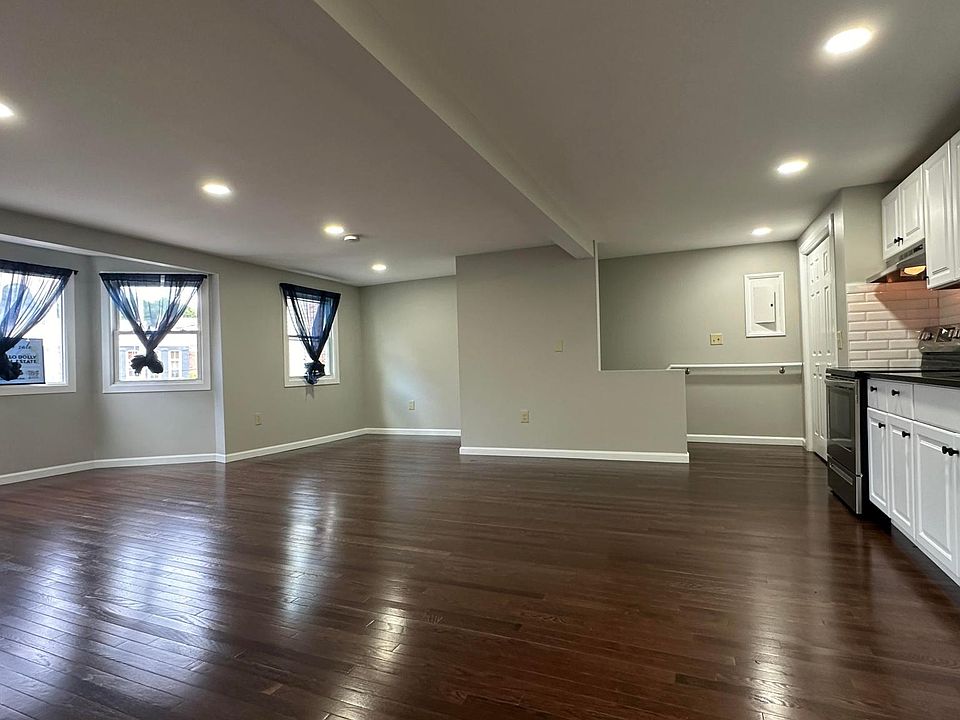 Kitchen open to livingroom