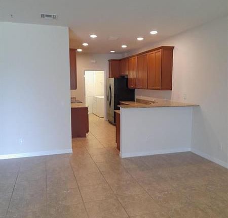 3rd image of 2808 N Bismark Ln