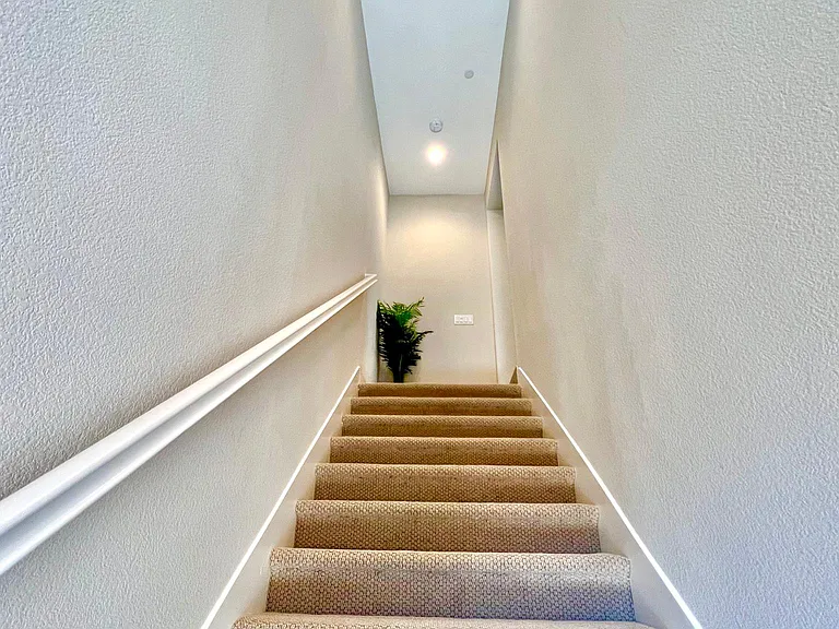 1622 S Central Pkwy — Photo 15