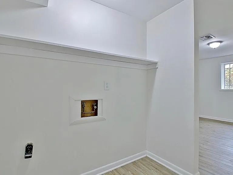 745 Anderson Dr — Photo 22