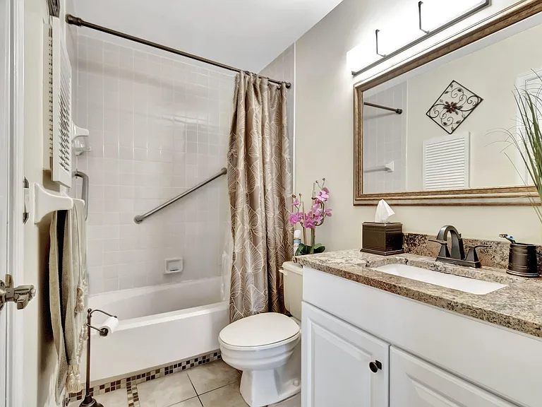 5531 Parkwalk Cir E — Photo 21