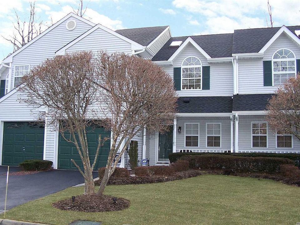 1st image of 27 Plantation Dr