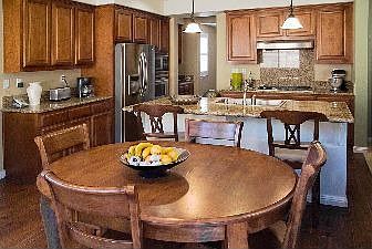 Kitchen / Breakfast area :: 940 Elm Drive