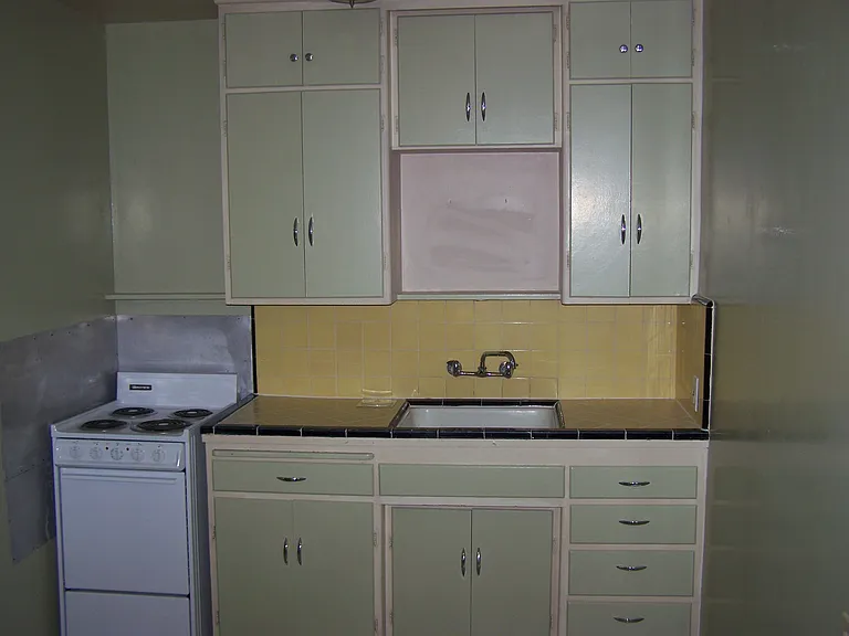2004 East St #2004 — Photo 9