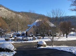 124 Douglas Ln, Bristol, TN 37620