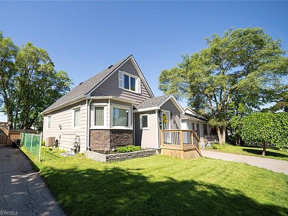 3rd image of 32 Elmwood Ave