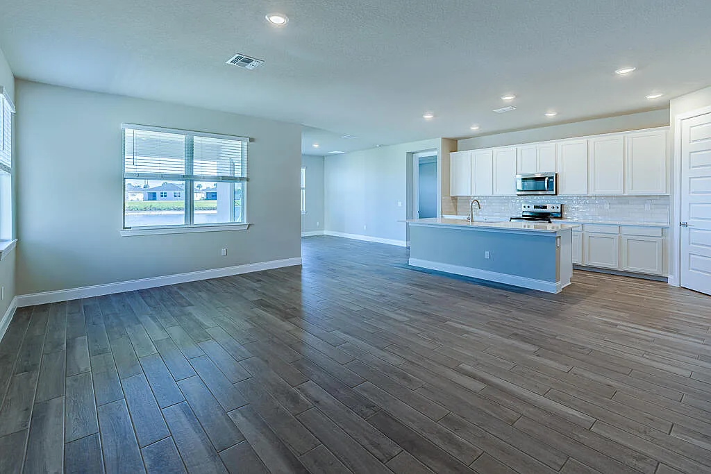 4 bed, 3.0 bath, 2200 sqft, $3,400 — Photo 1