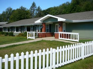 2220 Spring Rd, Hillsdale, MI 49242