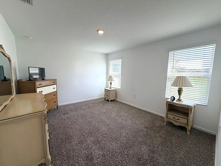 2734 Oak Stream Dr — Photo 9