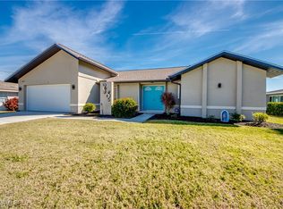 5237 Versailles Ct, Cape Coral, FL 33904