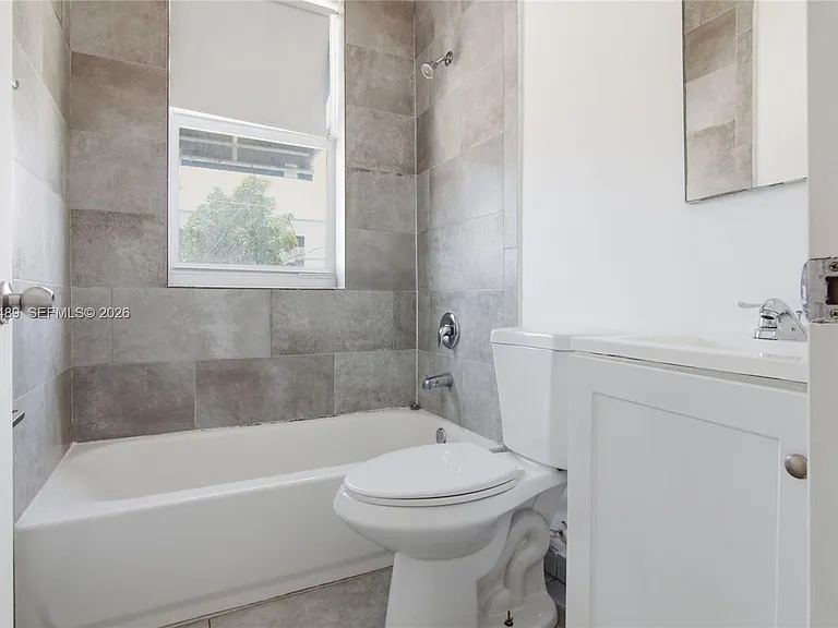 402 NW 12th Ave #205 — Photo 9