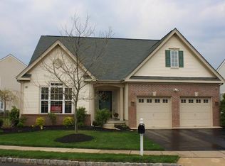 53 Hibiscus Dr, Marlton, NJ 08053
