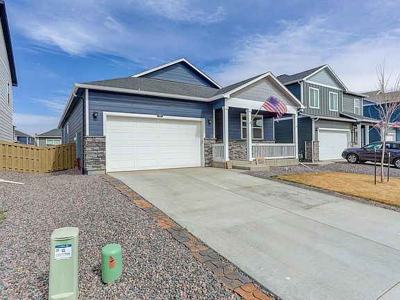 2nd image of 826 Elias Tarn Dr