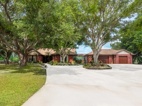 906 136th St E, Bradenton, FL 34212