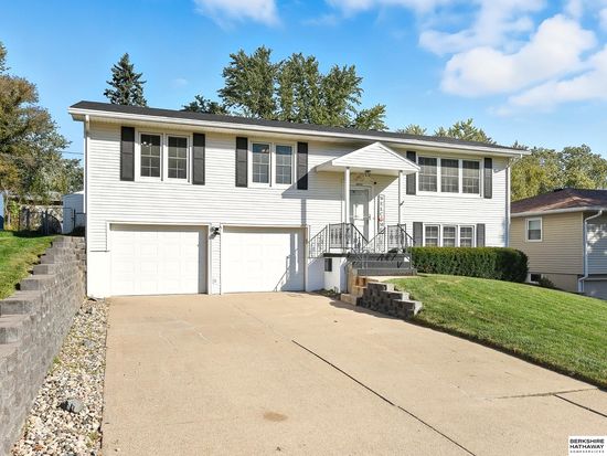 3970 Scott St, Omaha, NE 68112