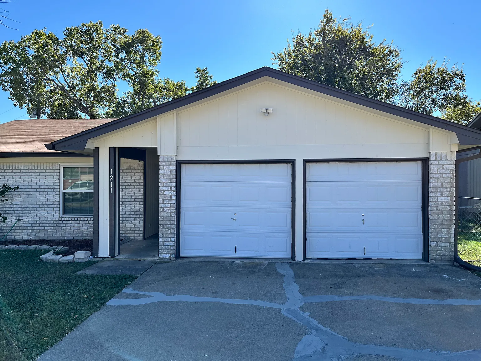 3 bed, 1168 sqft, $1,450 — Photo 1
