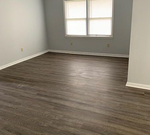 4th image of 3796 Kenesaw Dr