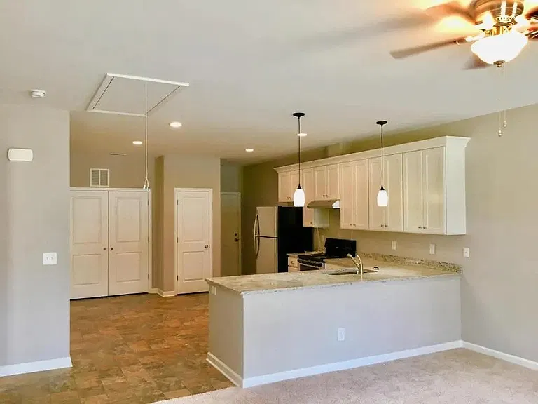 16 Briar Ct #B — Photo 9