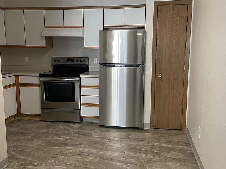 2458 Lakeside Dr #2 — Photo 2