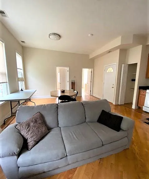 2305 W Grand Ave #2-F — Photo 6