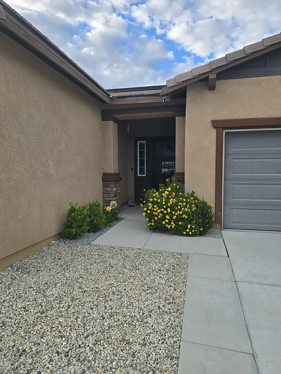 Building Photo - 30690 Hawkscrest Dr
