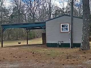 3rd image of 1148 S Bear Creek Rd