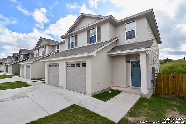 3 bed, 2.5 bath, 1260 sqft, $1,325 — Photo 3