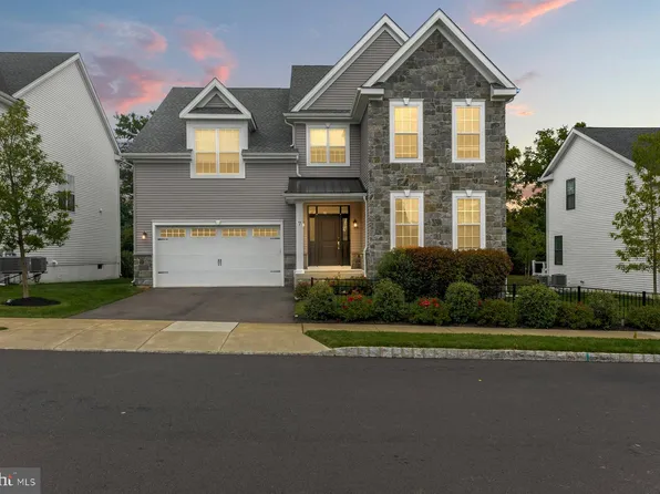 7 Pettits Bridge Rd, Jamison, PA 18929