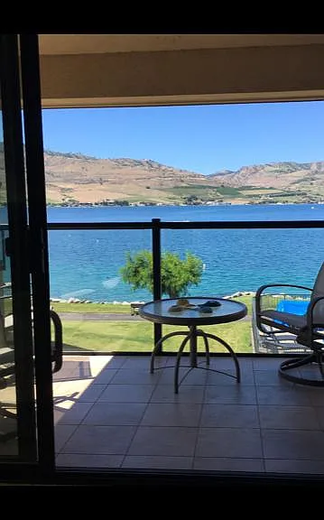 100 Lake Chelan Shores Dr — Photo 1