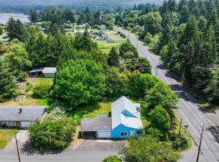 677 SE Moffitt Rd, Waldport, OR 97394