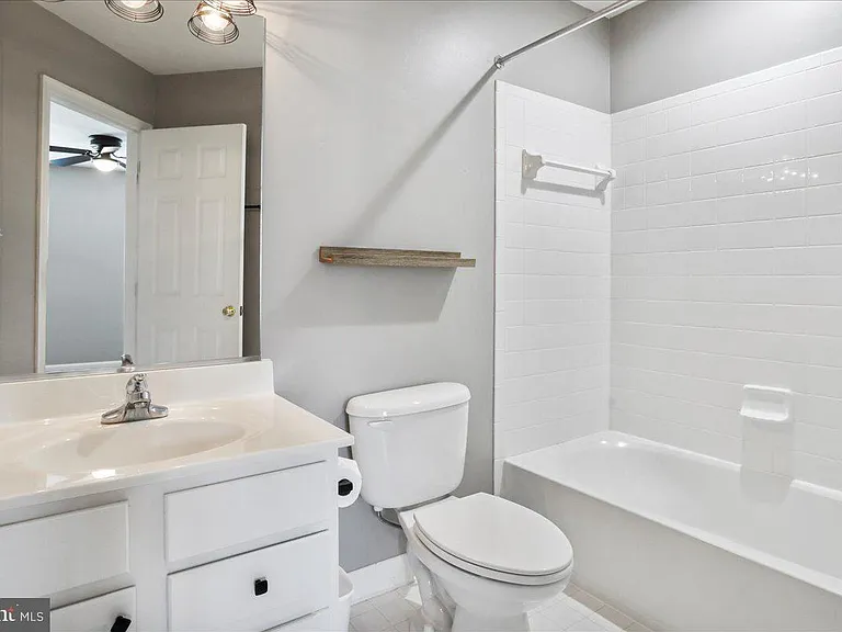319 Morlyn Dr — Photo 32