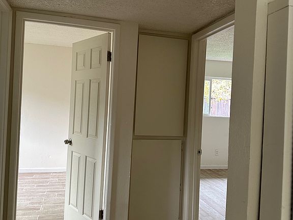5th image of 641 Bedlow Dr #641
