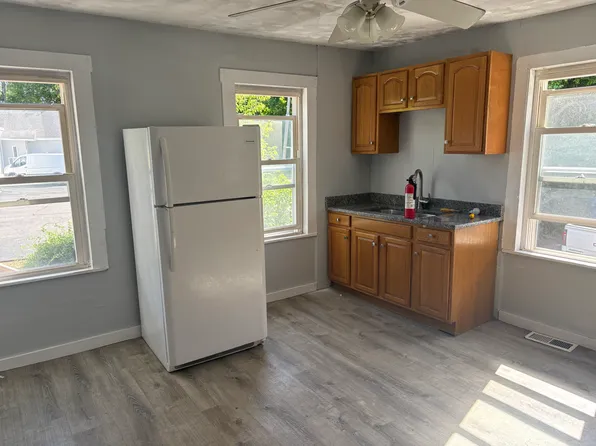 2 Chase Ave #1L, Dudley, MA 01571