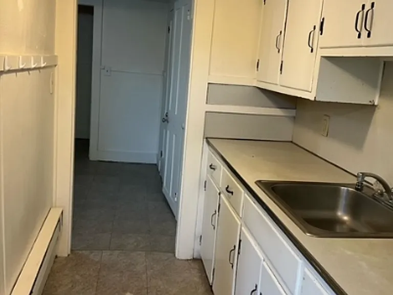 85 Stratton Rd — Photo 2