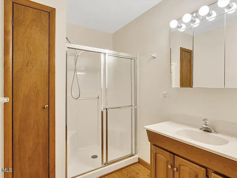 4 Albright Ave — Photo 9