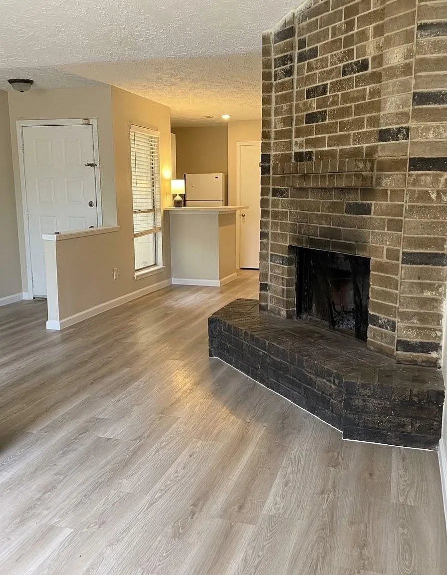 2 bed, 1.0 bath, 1048 sqft, $1,499 — Photo 4