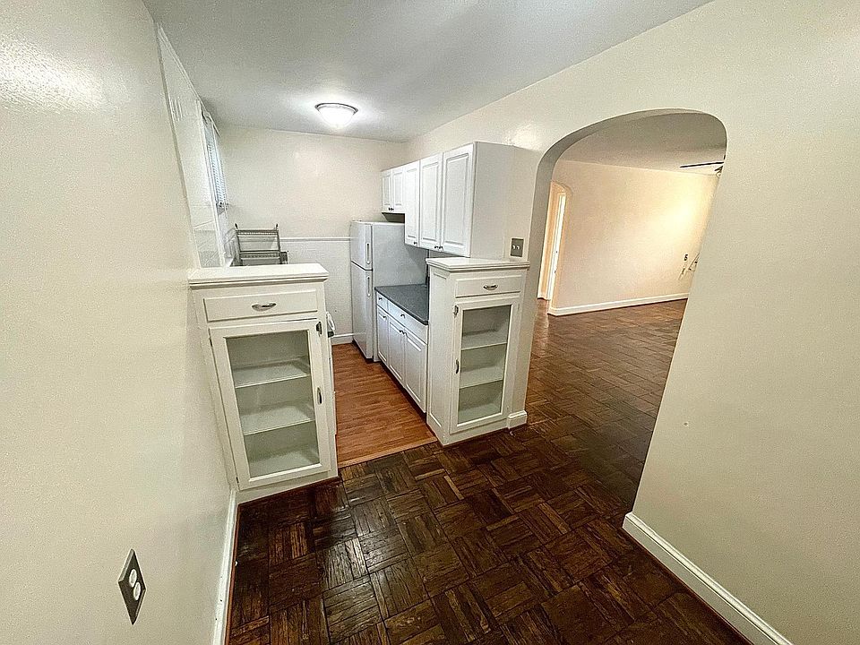 1st image of 2634 Lee Hwy APT 201
