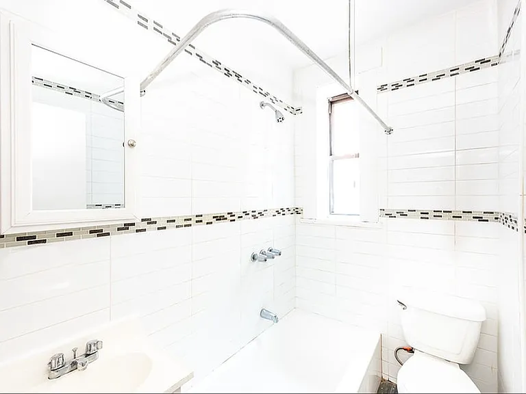1234 Pacific St #B4 — Photo 3