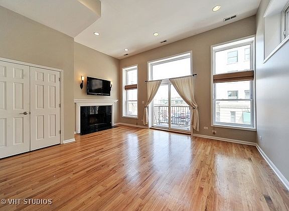 2nd image of 2448 N Southport Ave APT 2