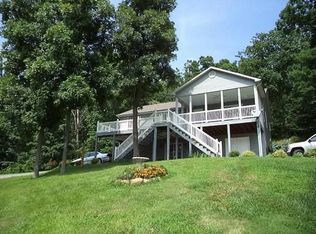 5764 Saunders Rd, Vinton, VA 24179